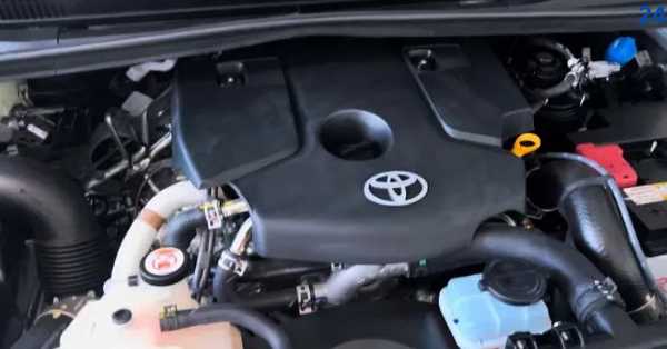 Toyota Innova Cyrsta 2.4 VX In-Depth Detailed Walkaround 24 5 Toyota Innova Cyrsta 2.4 VX In Depth Detailed Walkaround 24 3
